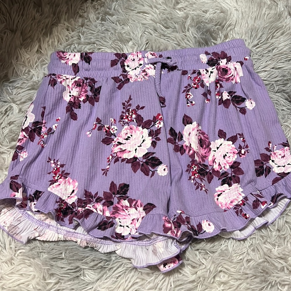 Francesca’s Flowy floral shorts